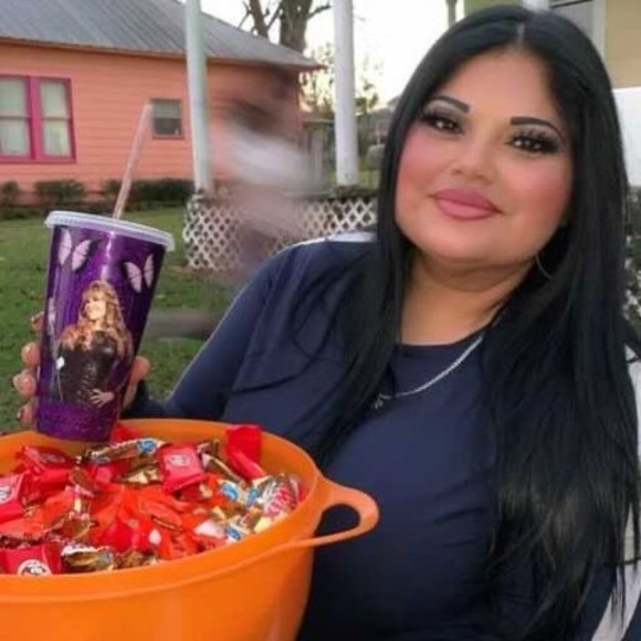 Meet your Posher, Rosa - Picture 1 of 1